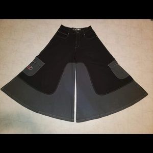 ISO this pair of Kikwear